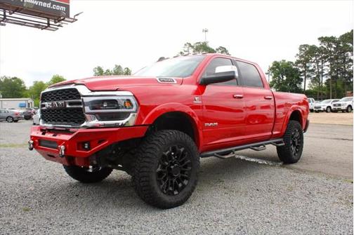 2022 RAM 2500 Laramie Crew Cab 4x4 6'4' Box