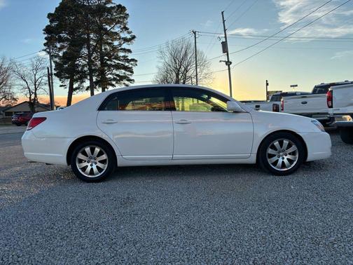 2005 Toyota Avalon XL