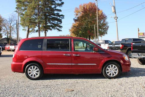 2015 Chrysler Town & Country Touring