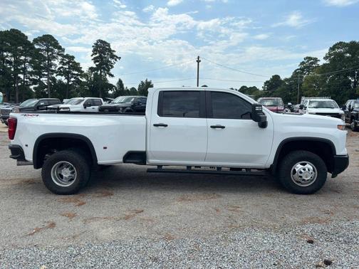 Summit White 2024 Chevrolet Silverado 3500 WT