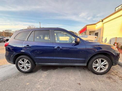 2010 Hyundai SANTA FE SE