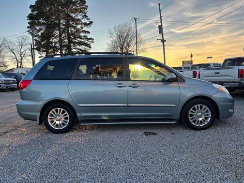 2009 Toyota Sienna XLE