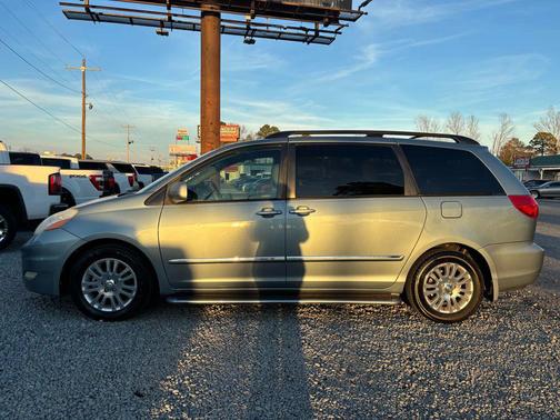 2009 Toyota Sienna XLE