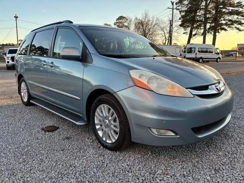 2009 Toyota Sienna XLE