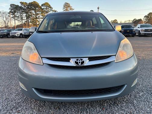 2009 Toyota Sienna XLE