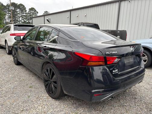 Super Black 2020 Nissan Altima SR FWD