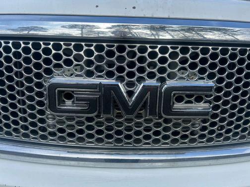 2008 GMC Sierra 1500 Denali Crew Cab