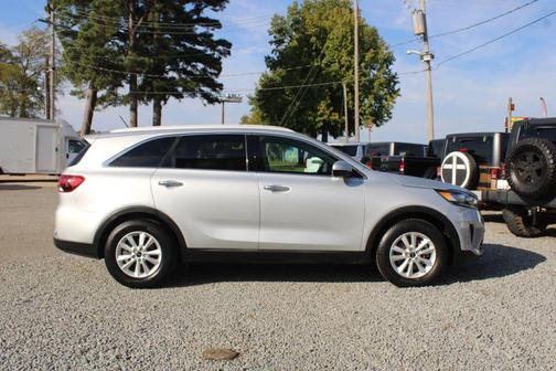 2020 Kia Sorento LX