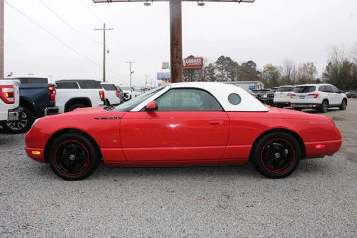 2004 Ford Thunderbird Base