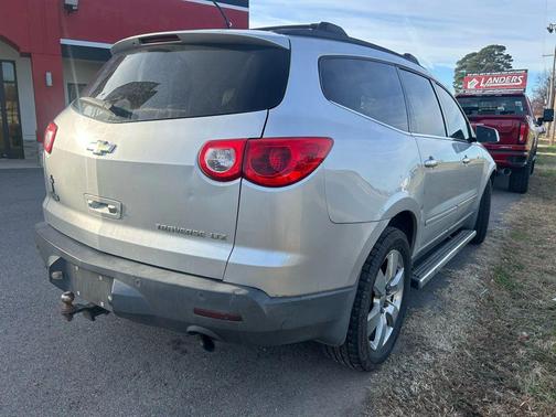 2011 Chevrolet Traverse LTZ