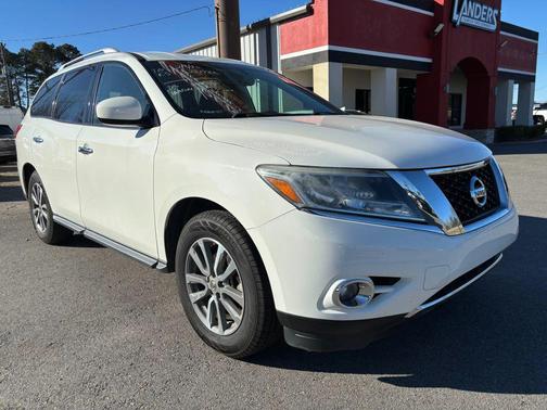 2016 Nissan Pathfinder SV