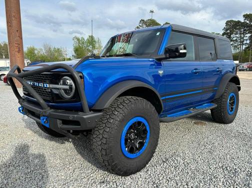 Lightning Blue Metallic 2021 Ford Bronco First Edition