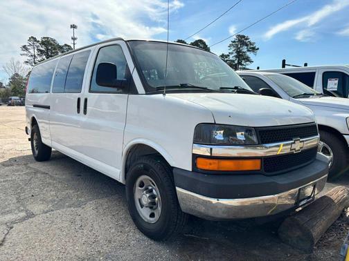 2008 Chevrolet Express 3500 LS Extended Wagon