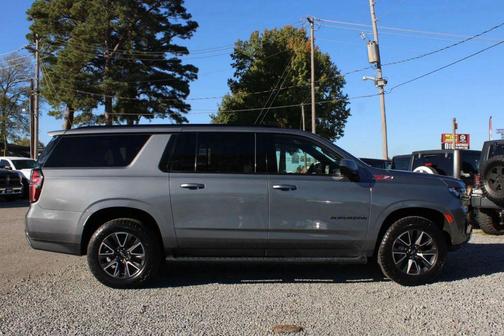 2022 Chevrolet Suburban 4WD Z71