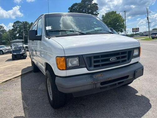 2007 Ford E350 Super Duty XL Wagon