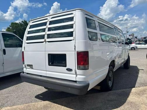 2007 Ford E350 Super Duty XL Wagon