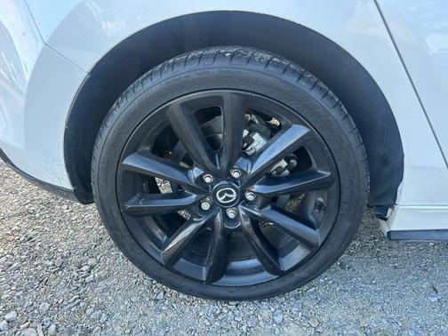 2020 Mazda Mazda3 FWD w/Premium Package