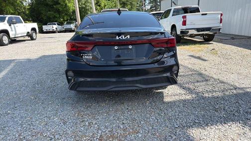Aurora Black 2024 Kia Forte LXS