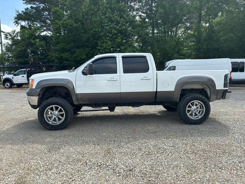 Summit White 2011 GMC Sierra 2500 SLE