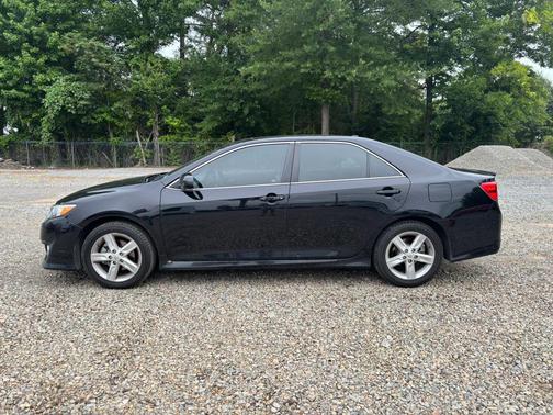 Black 2012 Toyota Camry SE