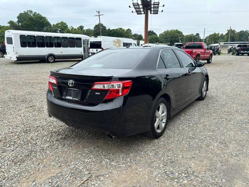 Black 2012 Toyota Camry SE