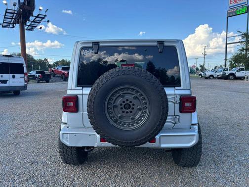 Silver Zynith Clearcoat 2023 Jeep Wrangler Sport