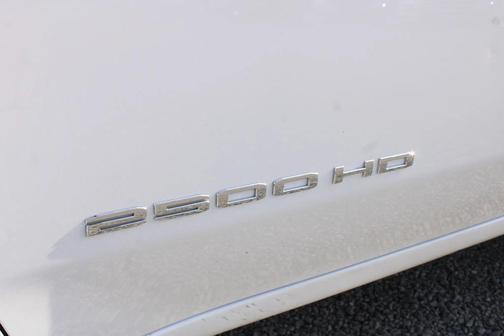 2022 GMC Sierra 2500 Pro