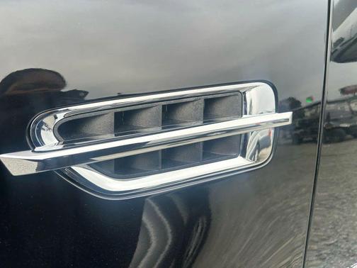 2011 Cadillac Escalade Sport