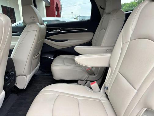White 2019 Buick Enclave Essence
