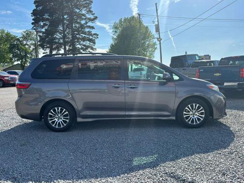 Predawn Gray Mica 2020 Toyota Sienna XLE Premium