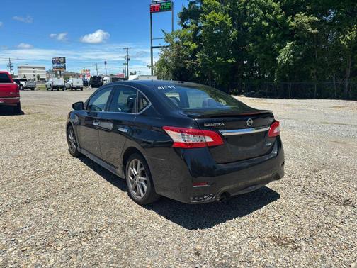 Black 2014 Nissan Sentra SR