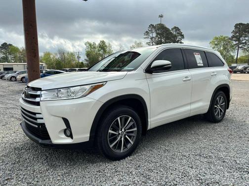 Blizzard Pearl 2018 Toyota Highlander XLE