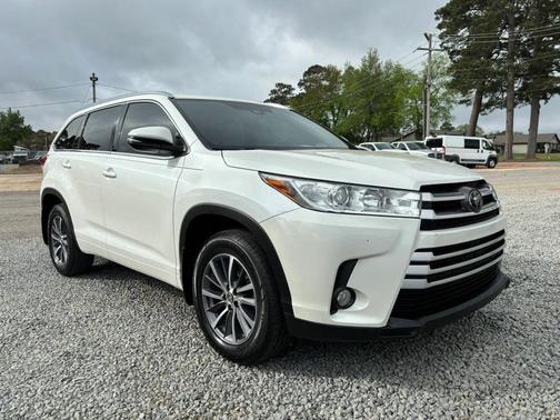 Blizzard Pearl 2018 Toyota Highlander XLE