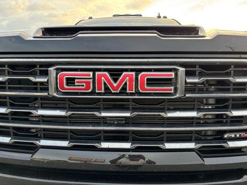2024 GMC Sierra 2500 AT4