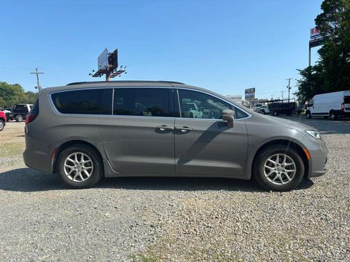 Ceramic Gray Clearcoat 2022 Chrysler Pacifica Touring L