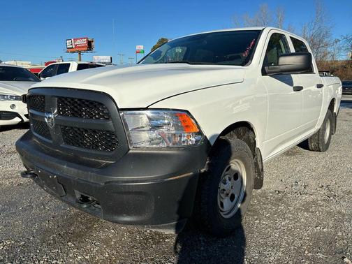 2017 RAM 1500 SLT