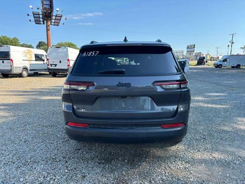 Grey 2023 Jeep Grand Cherokee L Altitude