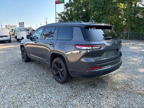 Grey 2023 Jeep Grand Cherokee L Altitude