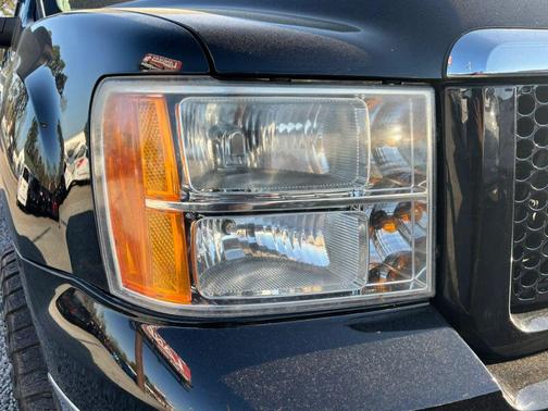 Onyx Black 2011 GMC Sierra 1500 SLT