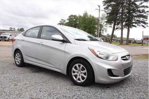 2014 Hyundai Accent SE