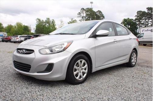 2014 Hyundai Accent SE