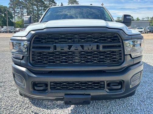 Bright White Clearcoat 2023 RAM 2500 Tradesman Crew Cab 4x4 6'4' Box