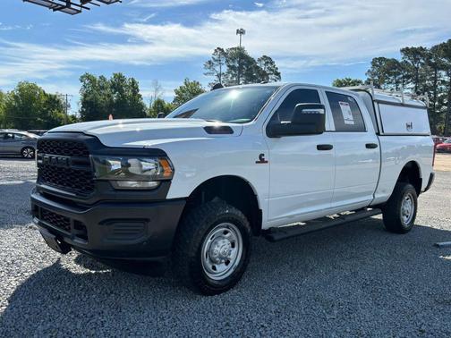 Bright White Clearcoat 2023 RAM 2500 Tradesman Crew Cab 4x4 6'4' Box