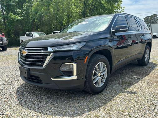 Mosaic Black Metallic 2022 Chevrolet Traverse LT Cloth