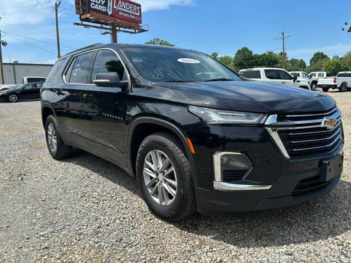 Mosaic Black Metallic 2022 Chevrolet Traverse LT Cloth