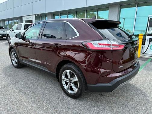 BURGUNDY VELVET MET TINT CC 2023 Ford Edge SEL