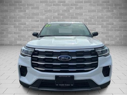 OXFORD WHITE 2025 Ford Explorer ACTIVE