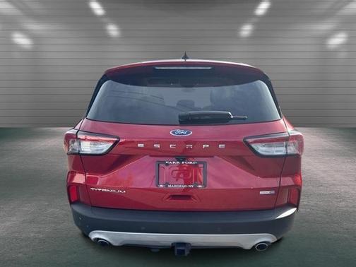 2020 Ford Escape Titanium