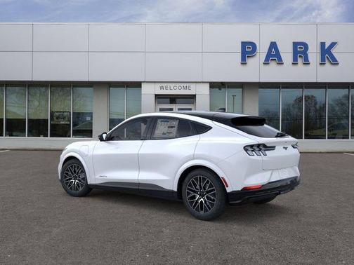 Star White Metallic Tri-Coat 2025 Ford Mustang Mach-E Premium