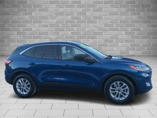 ATLAS BLUE METALLIC 2022 Ford Escape SE